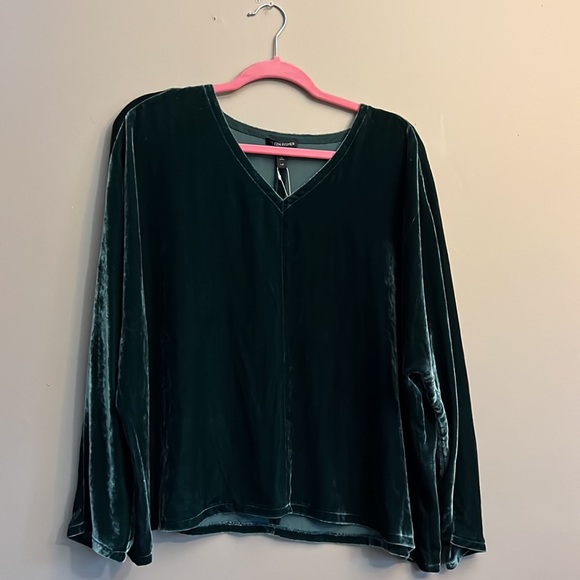 Eileen Fisher Silk Velvet V-Neck Long Dolman Sleeve Boxy Top - Picture 4 of 10